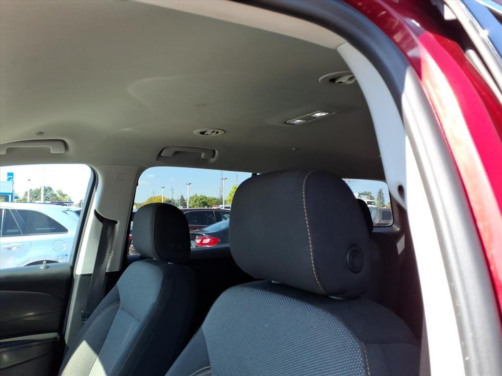 used 2021 Chevrolet Traverse car, priced at $14,995