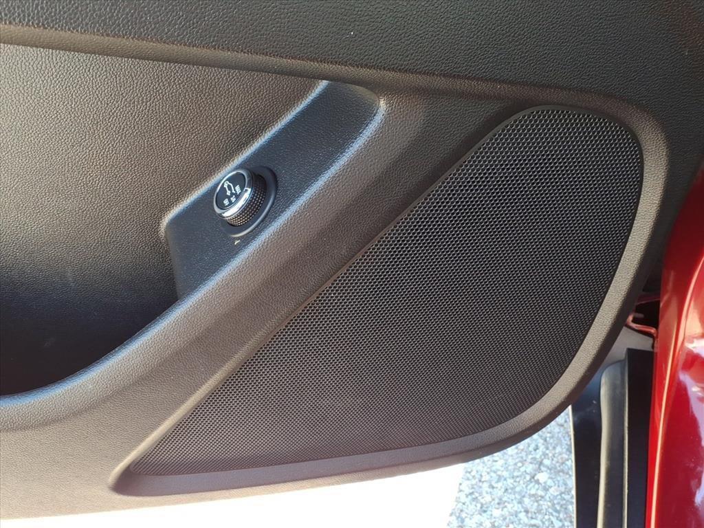 used 2021 Chevrolet Traverse car, priced at $14,995