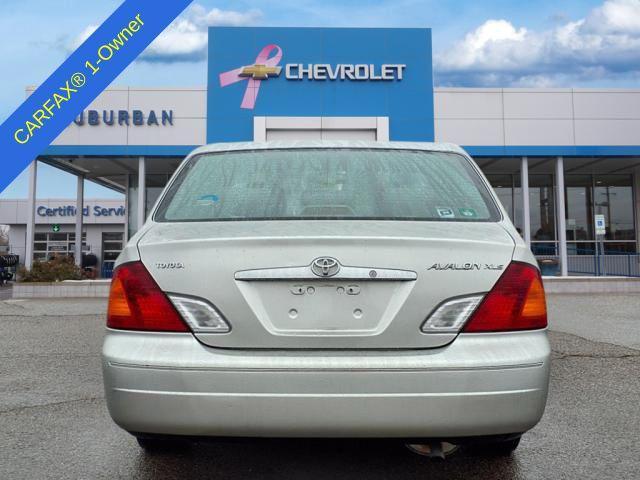 used 2001 Toyota Avalon car, priced at $3,990