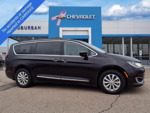 used 2017 Chrysler Pacifica car, priced at $8,990