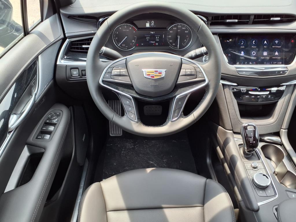 new 2025 Cadillac XT5 car, priced at $49,170