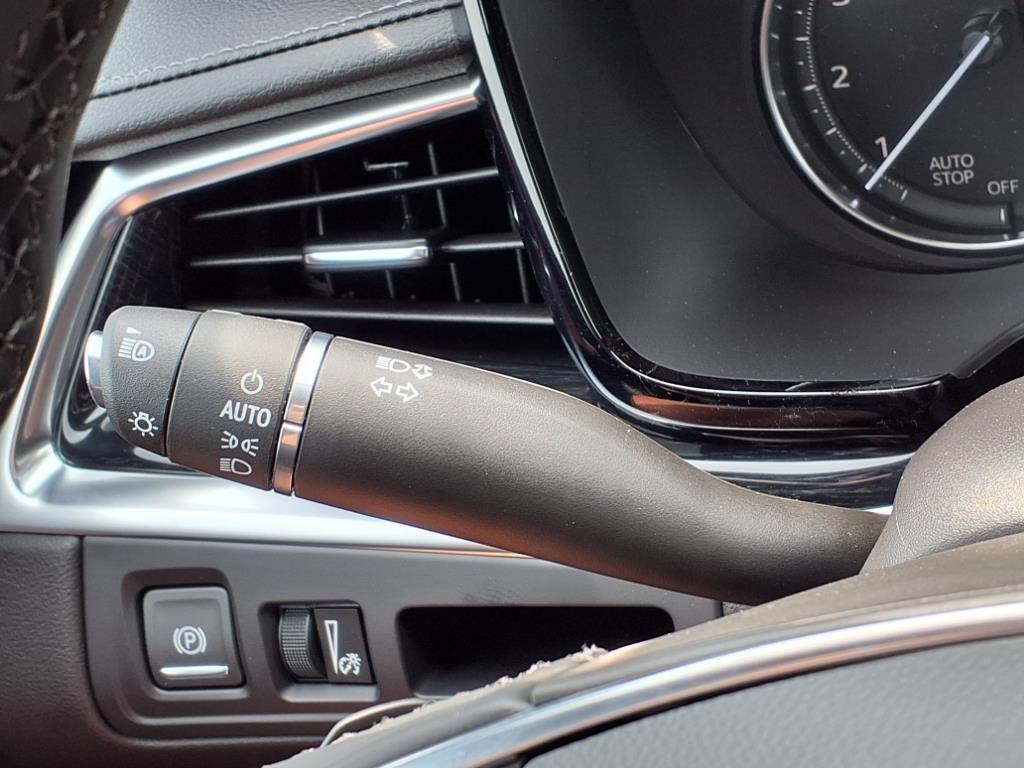 new 2025 Cadillac XT5 car, priced at $49,170