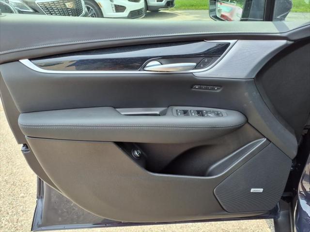 new 2025 Cadillac XT5 car, priced at $49,170
