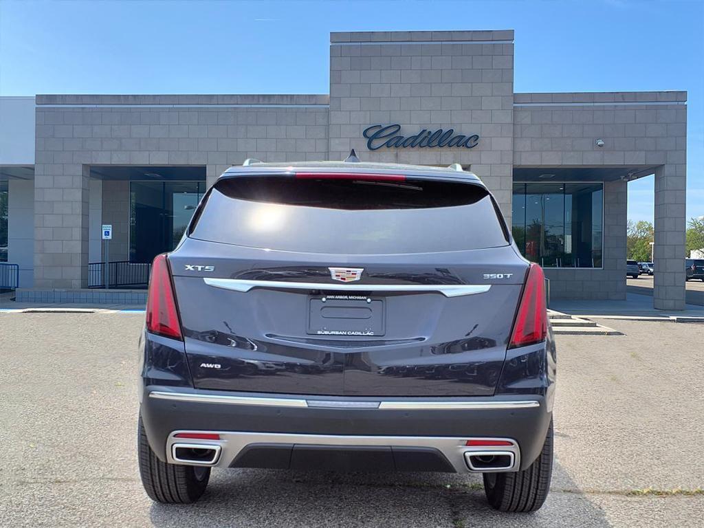 new 2025 Cadillac XT5 car, priced at $49,170