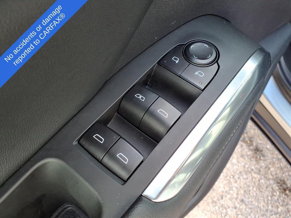 used 2025 Chevrolet Traverse car, priced at $34,495