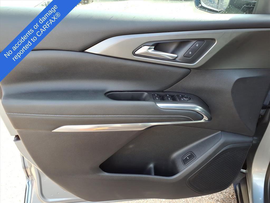 used 2025 Chevrolet Traverse car, priced at $34,495