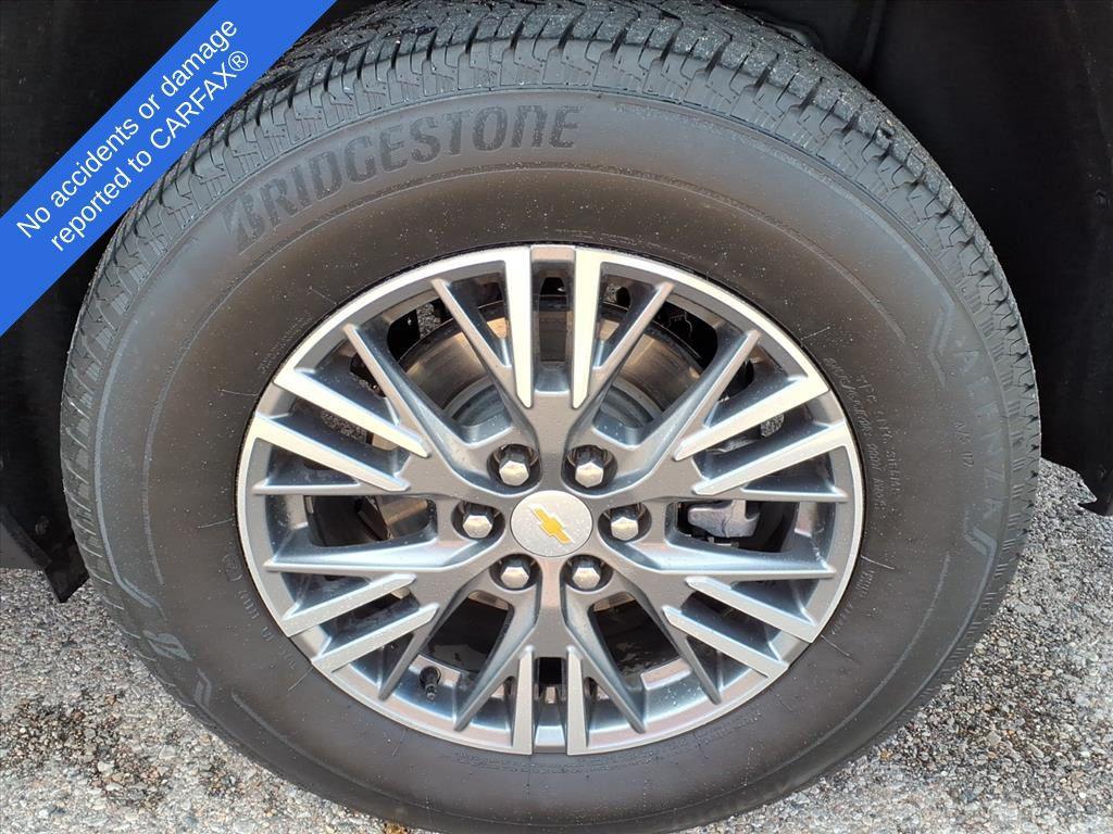 used 2025 Chevrolet Traverse car, priced at $34,495