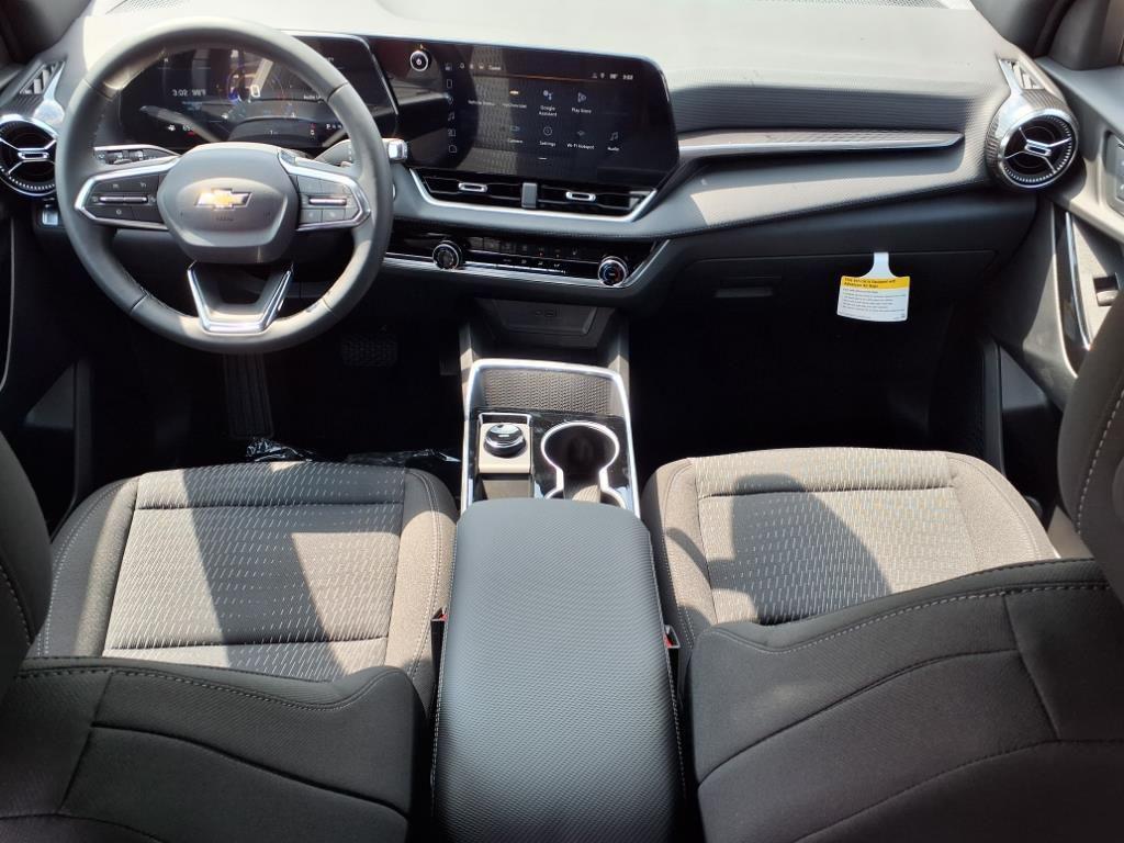 new 2026 Chevrolet Equinox car, priced at $28,172