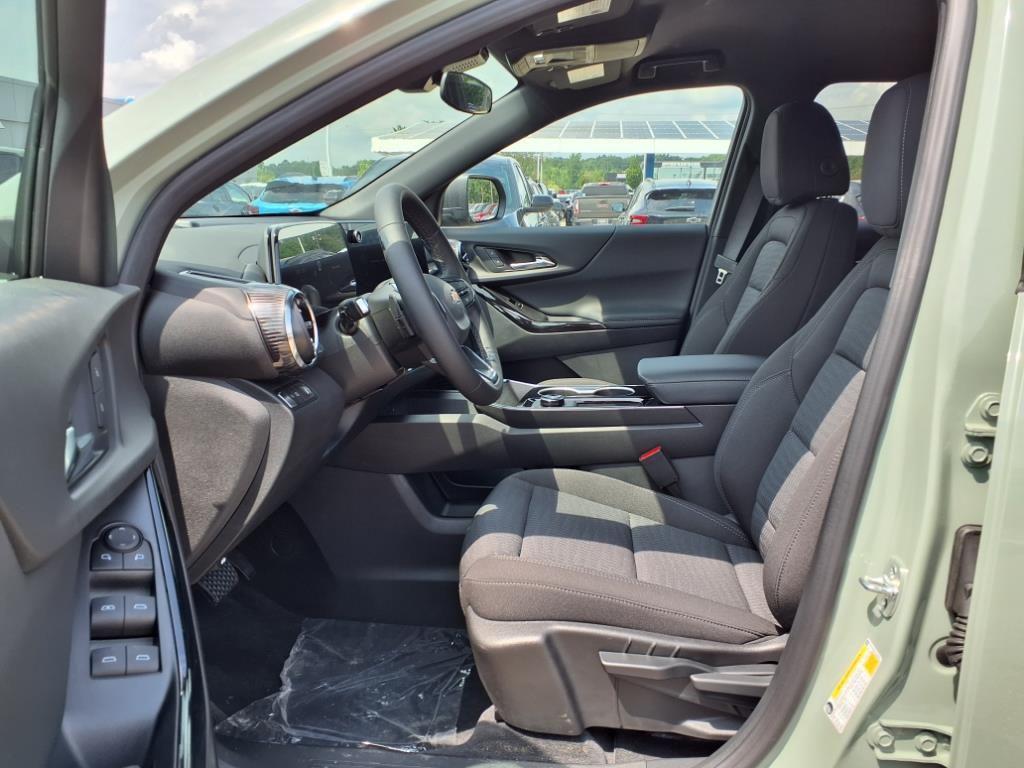 new 2026 Chevrolet Equinox car, priced at $28,172