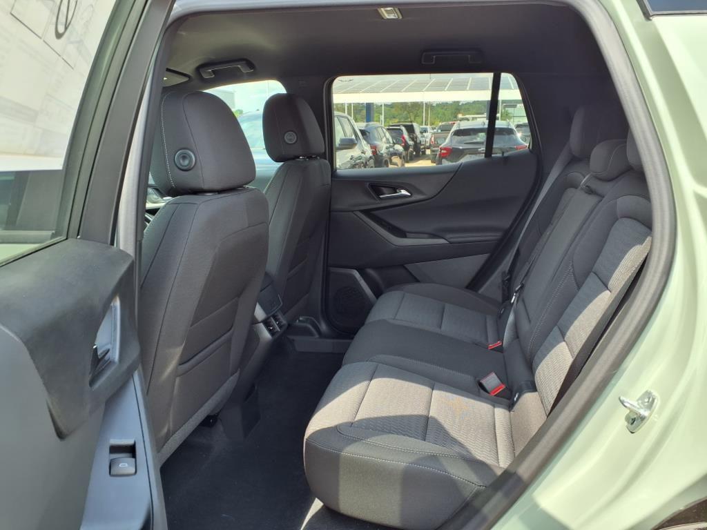 new 2026 Chevrolet Equinox car, priced at $28,172