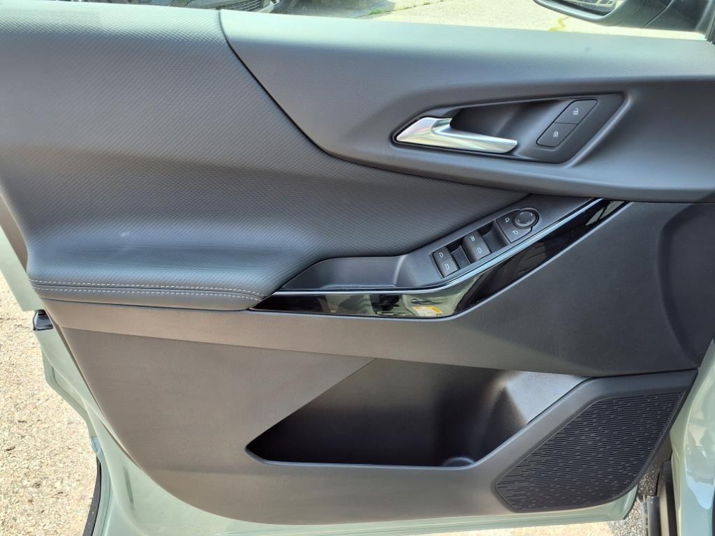 new 2026 Chevrolet Equinox car, priced at $28,172