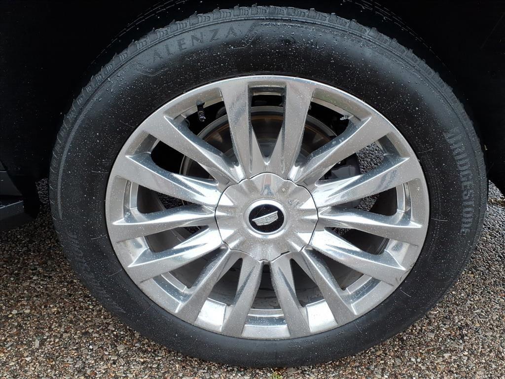 used 2022 Cadillac Escalade ESV car, priced at $61,995