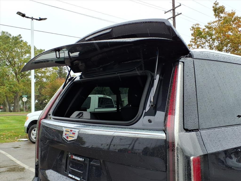 used 2022 Cadillac Escalade ESV car, priced at $61,995