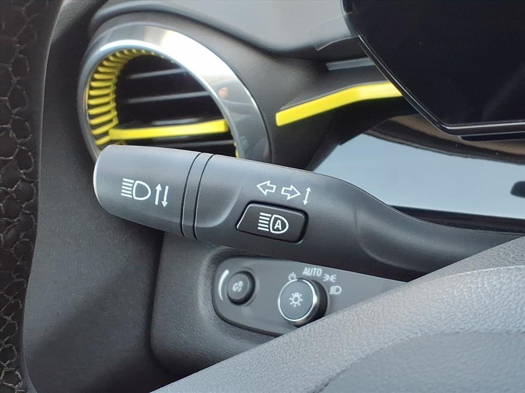 new 2025 Chevrolet Trax car, priced at $25,294