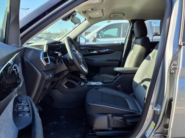 new 2025 Chevrolet TrailBlazer car, priced at $27,017