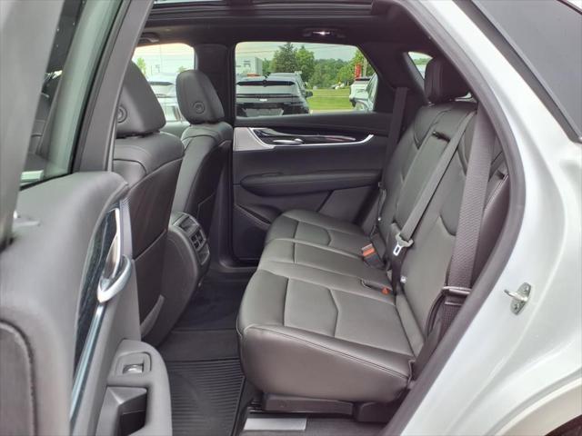 new 2025 Cadillac XT5 car, priced at $50,721