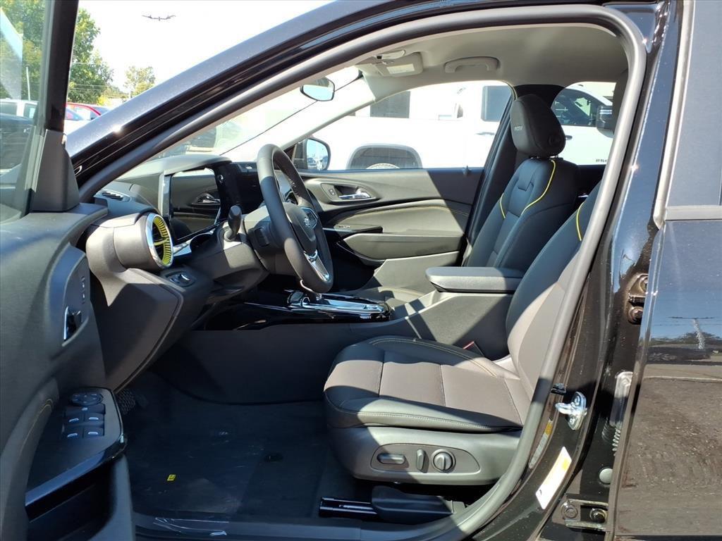 new 2025 Chevrolet Trax car, priced at $25,294