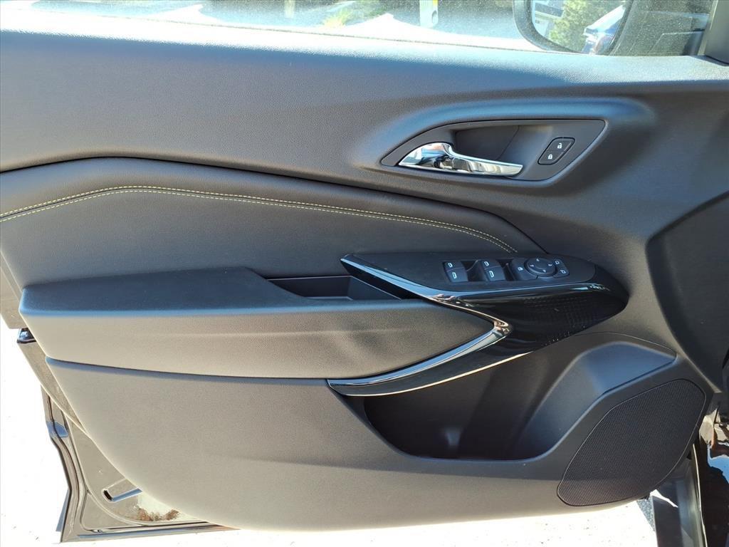 new 2025 Chevrolet Trax car, priced at $25,294