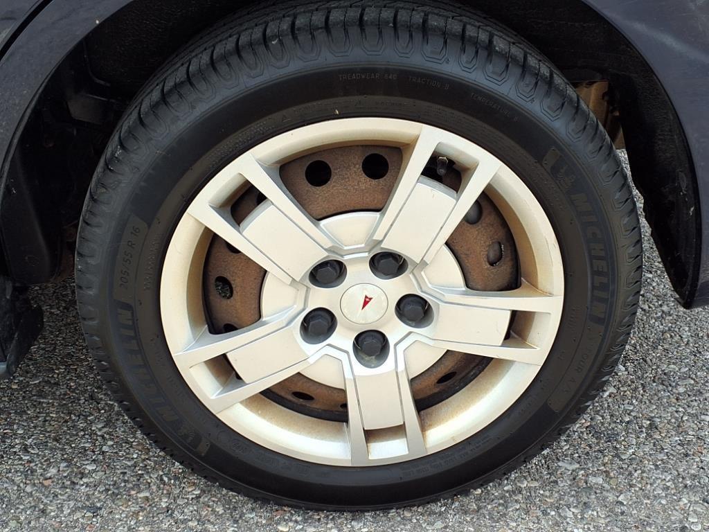 used 2009 Pontiac Vibe car, priced at $4,990