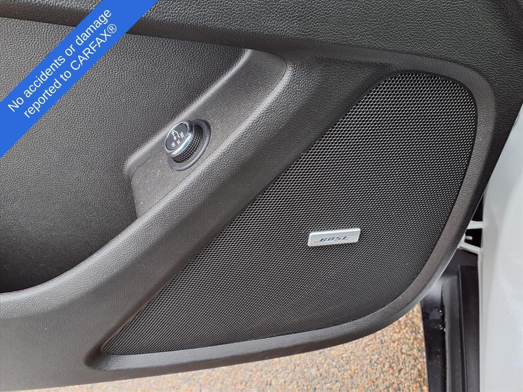 used 2023 Chevrolet Traverse car, priced at $34,995