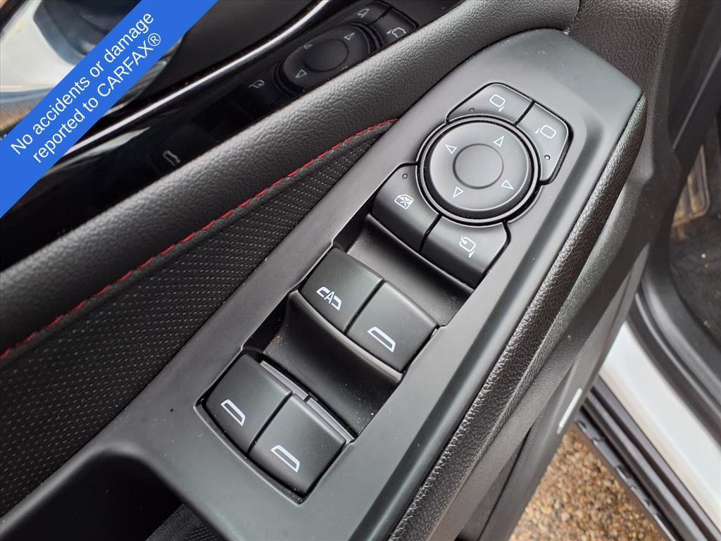 used 2023 Chevrolet Traverse car, priced at $34,995