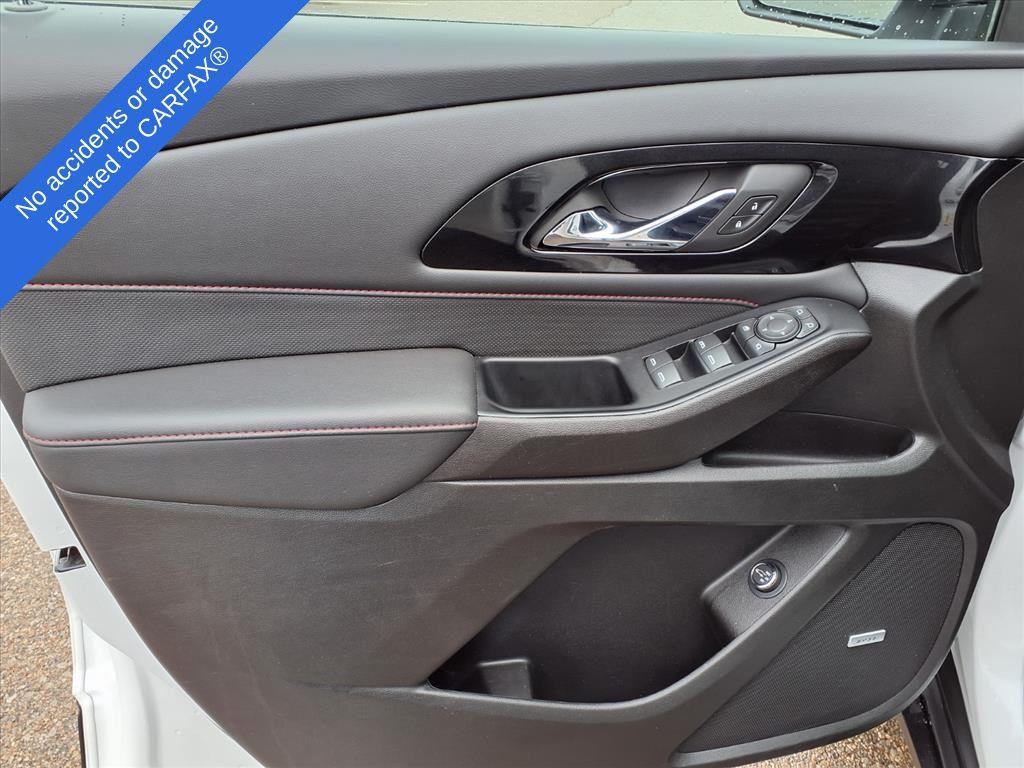 used 2023 Chevrolet Traverse car, priced at $34,995