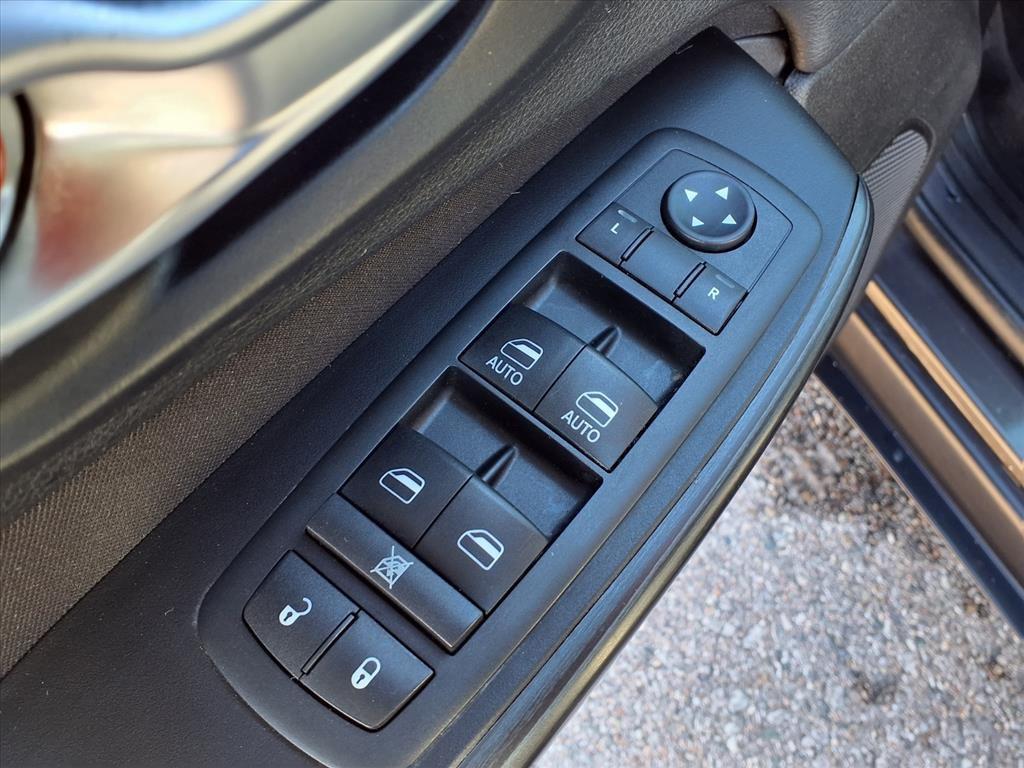 used 2014 Jeep Cherokee car, priced at $7,495