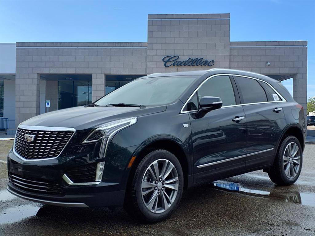 new 2025 Cadillac XT5 car, priced at $49,144