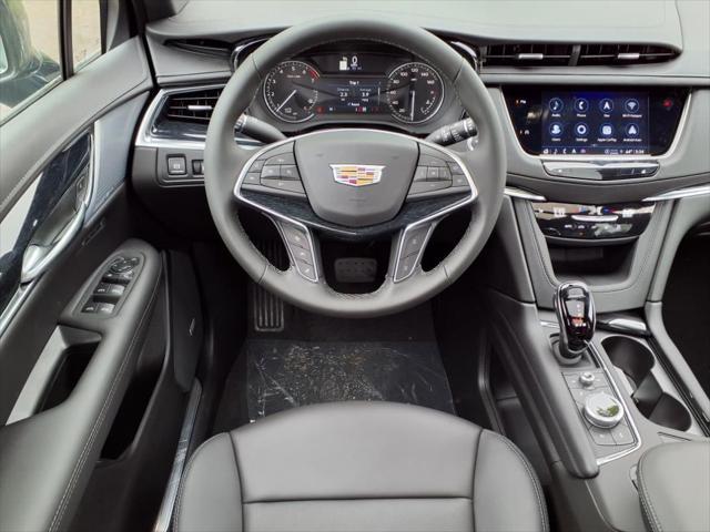 new 2025 Cadillac XT5 car, priced at $49,144