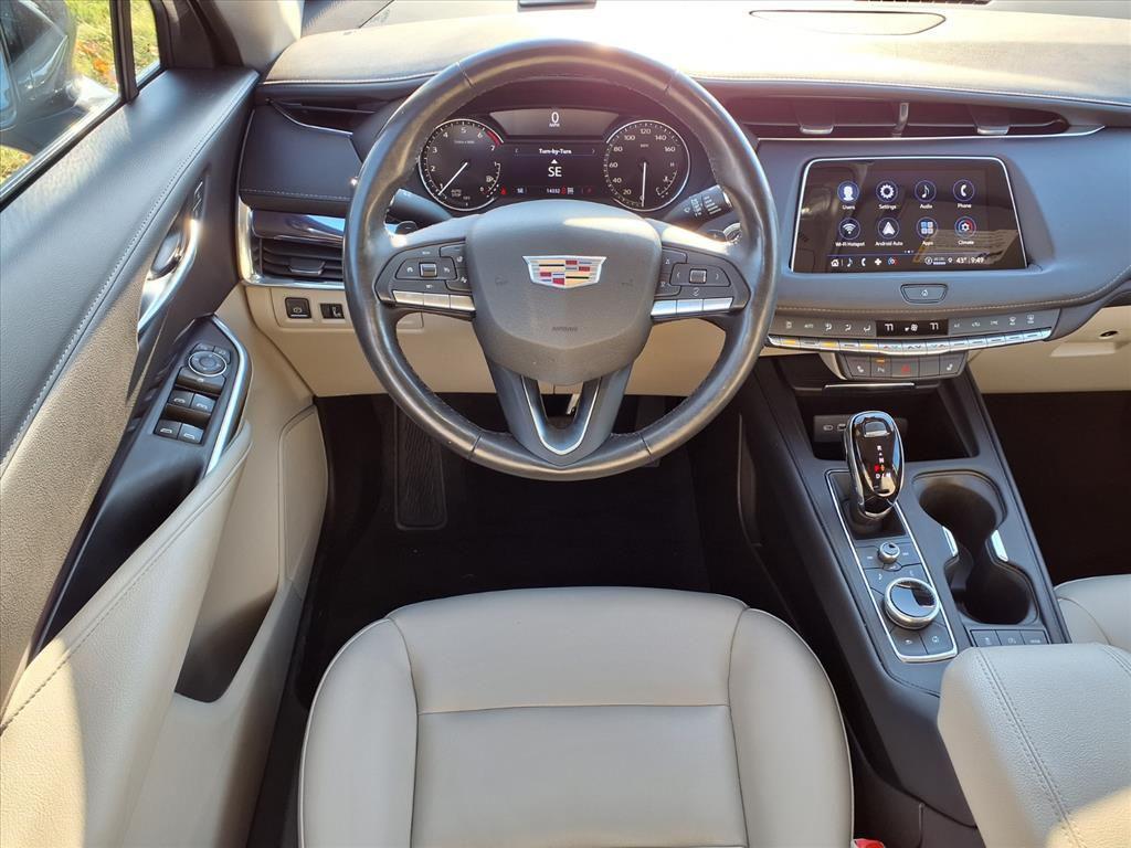 used 2023 Cadillac XT4 car, priced at $28,995
