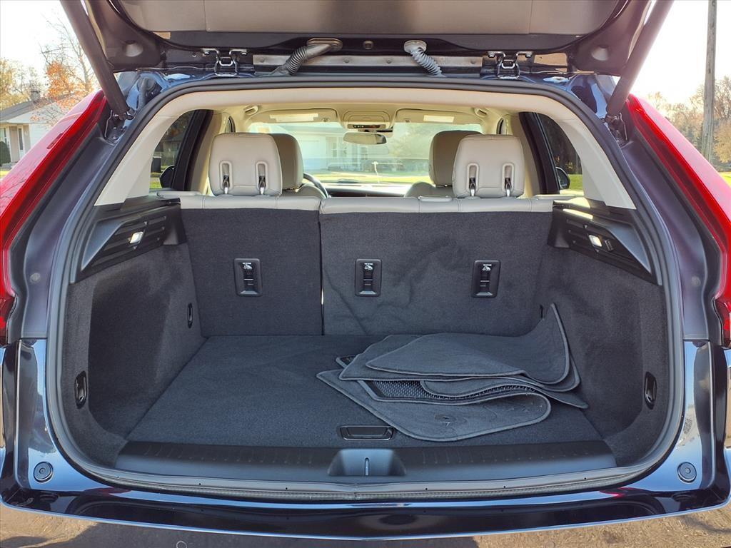 used 2023 Cadillac XT4 car, priced at $28,995