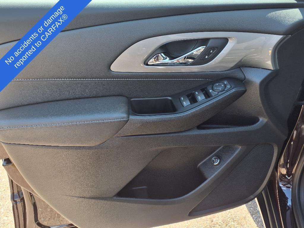 used 2023 Chevrolet Traverse car, priced at $27,495
