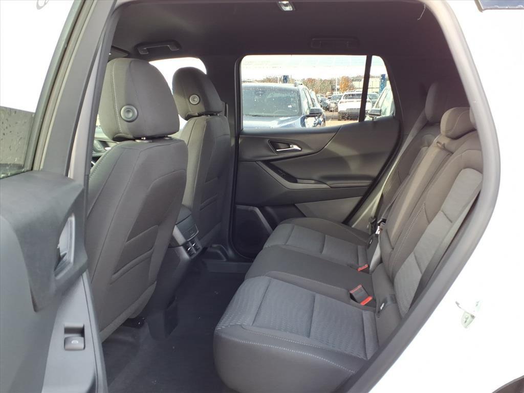 new 2026 Chevrolet Equinox car, priced at $31,408