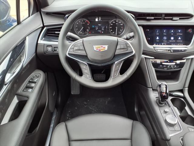 new 2025 Cadillac XT5 car, priced at $50,008