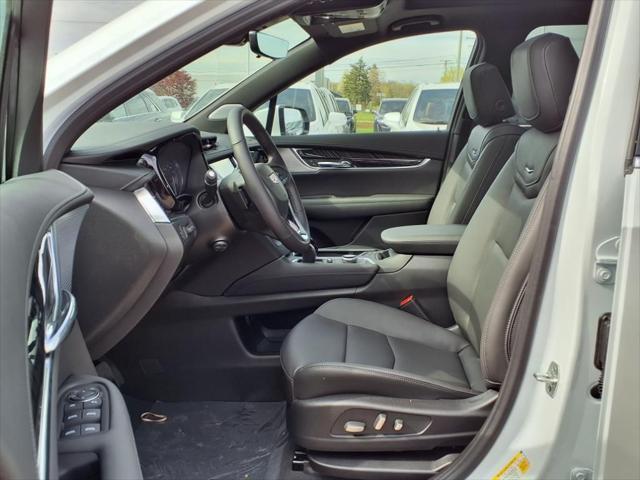 new 2025 Cadillac XT6 car, priced at $56,015