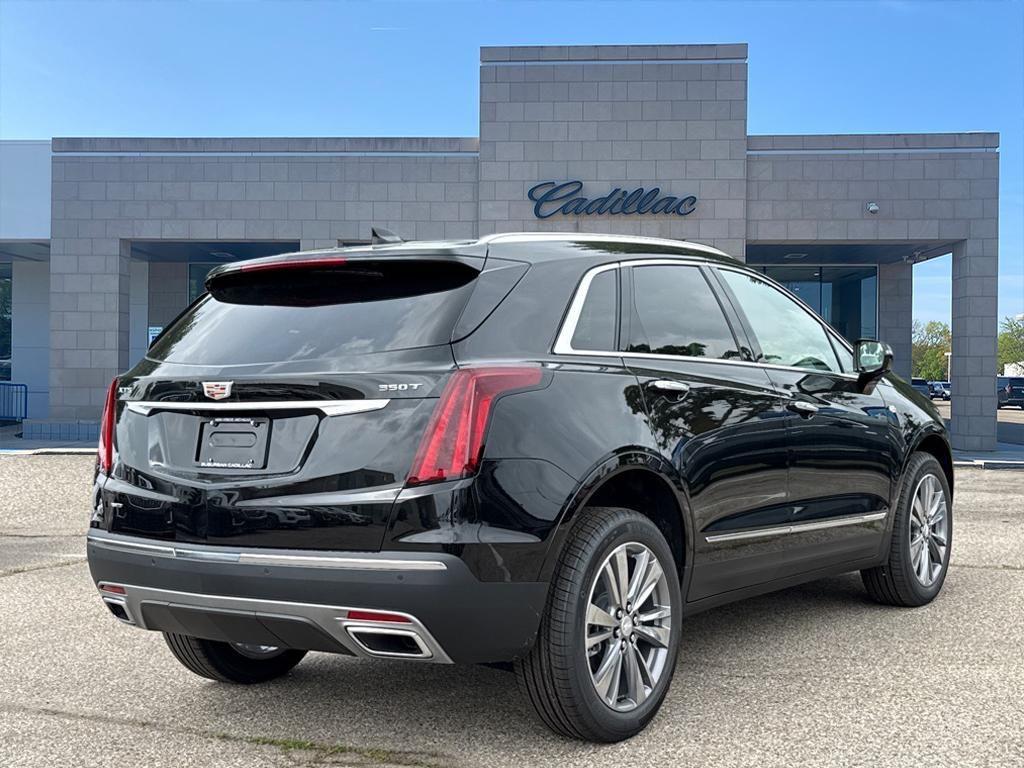 new 2025 Cadillac XT5 car, priced at $49,170