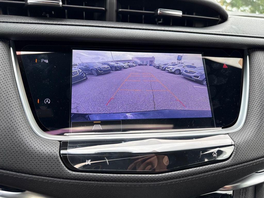 new 2025 Cadillac XT5 car, priced at $49,170