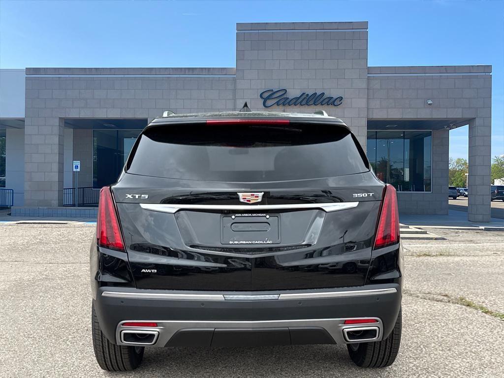 new 2025 Cadillac XT5 car, priced at $49,170