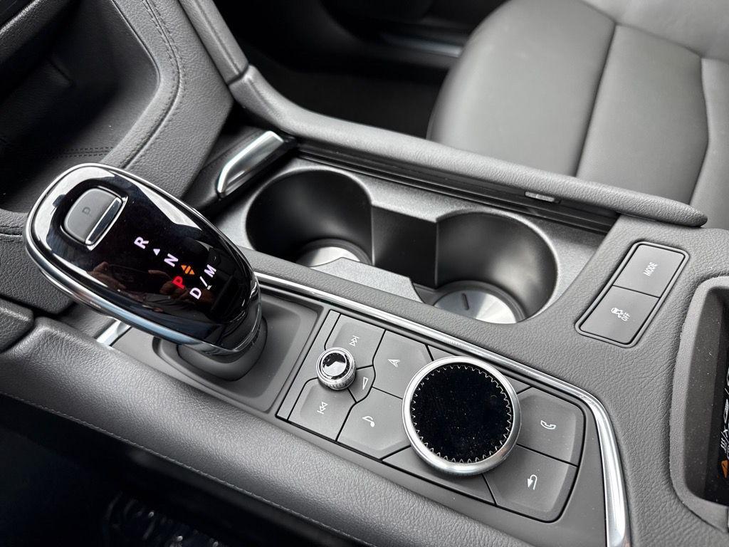 new 2025 Cadillac XT5 car, priced at $49,170