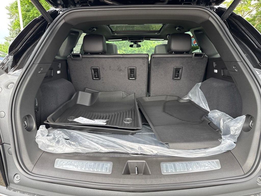 new 2025 Cadillac XT5 car, priced at $49,170