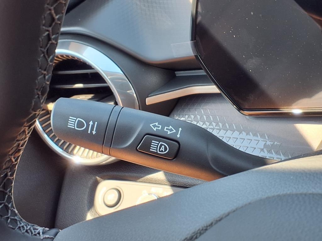 new 2025 Chevrolet Trax car, priced at $25,294