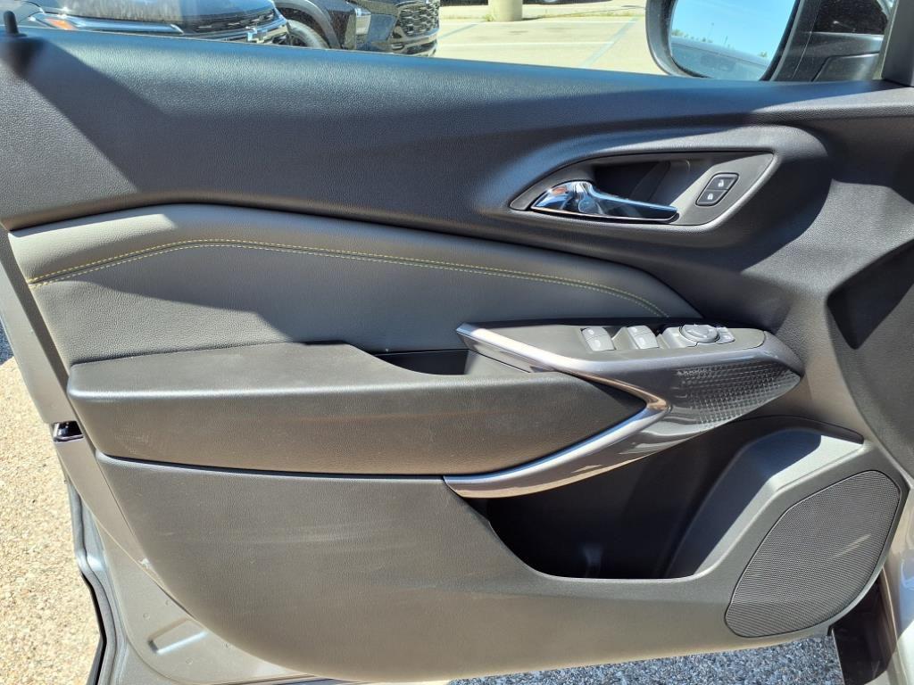 new 2025 Chevrolet Trax car, priced at $25,294