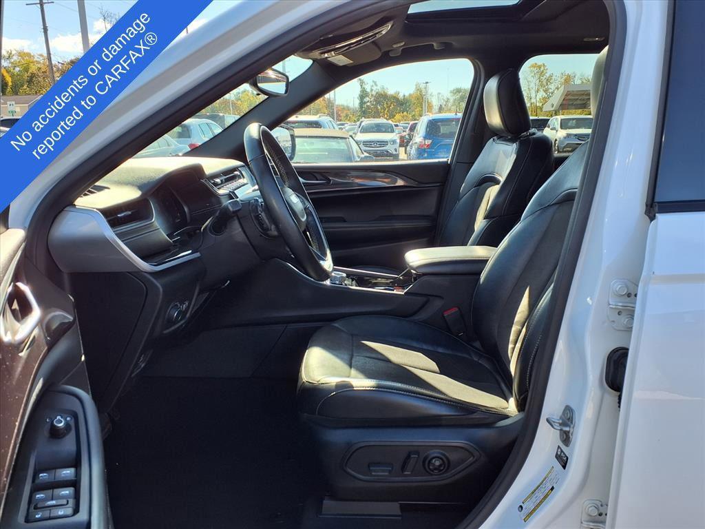 used 2022 Jeep Grand Cherokee car, priced at $20,495