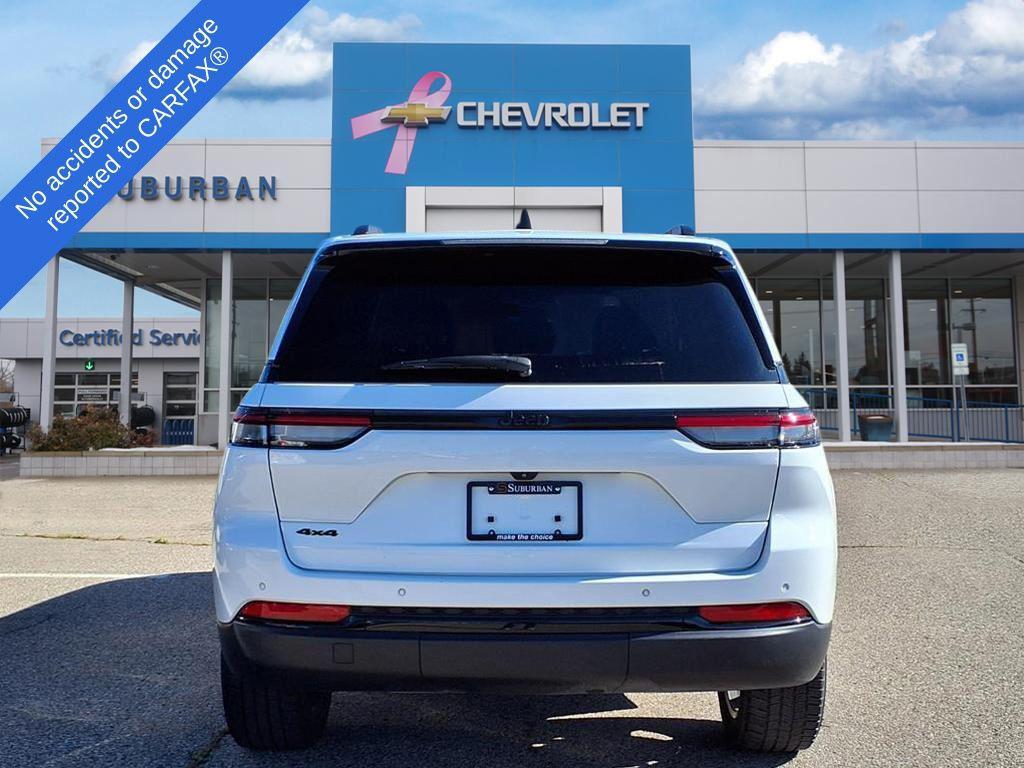 used 2022 Jeep Grand Cherokee car, priced at $20,495