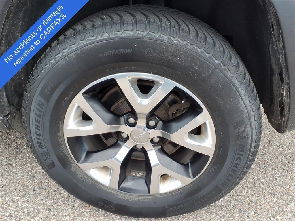 used 2017 Jeep Cherokee car, priced at $12,495