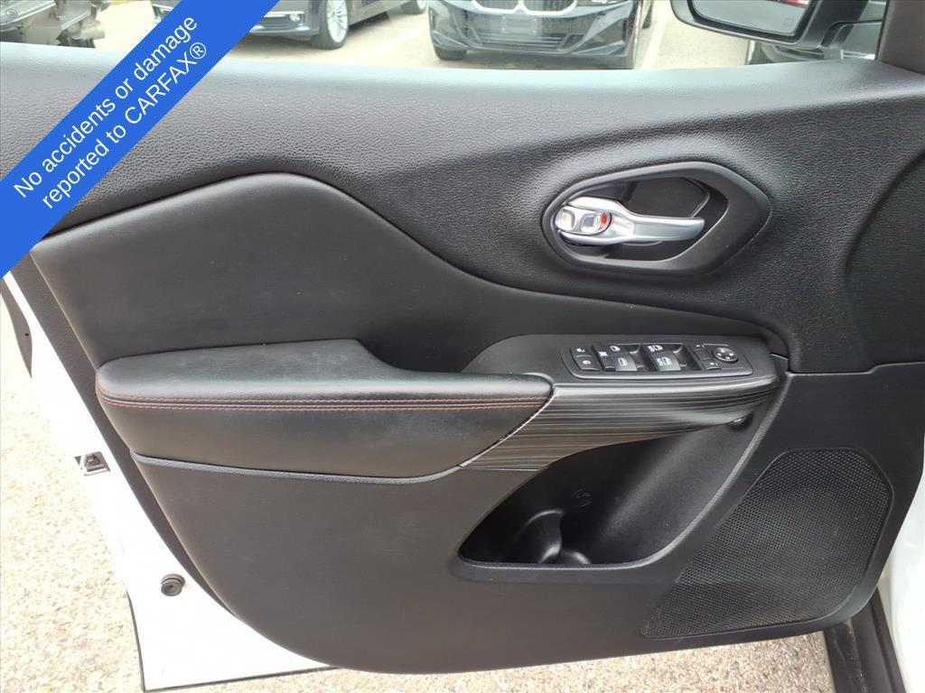 used 2017 Jeep Cherokee car, priced at $12,495