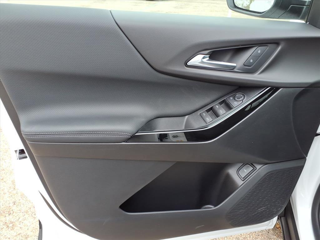 new 2026 Chevrolet Equinox car, priced at $33,112