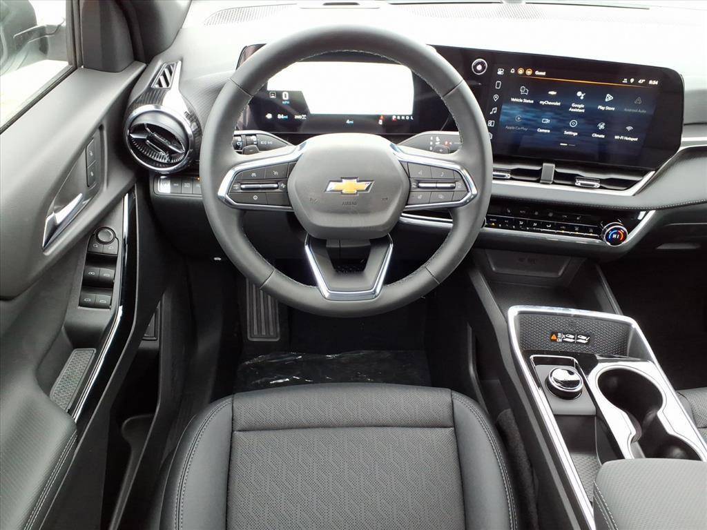 new 2026 Chevrolet Equinox car, priced at $33,112