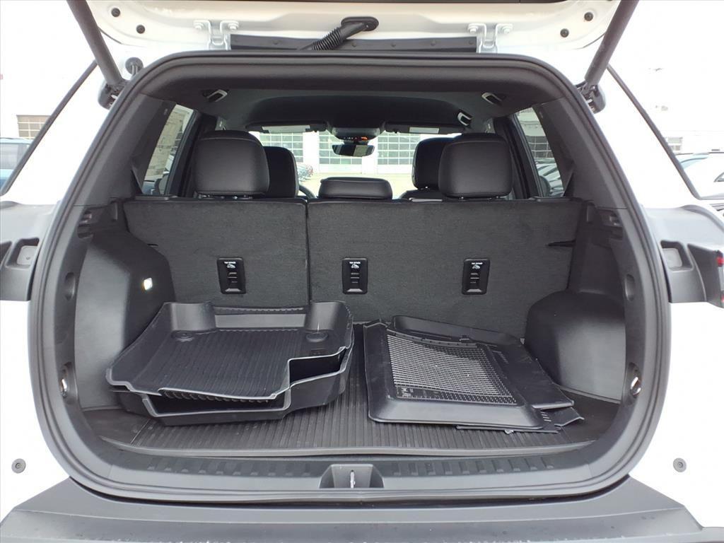 new 2026 Chevrolet Equinox car, priced at $33,112