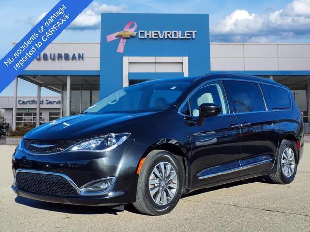 used 2020 Chrysler Pacifica car, priced at $25,495